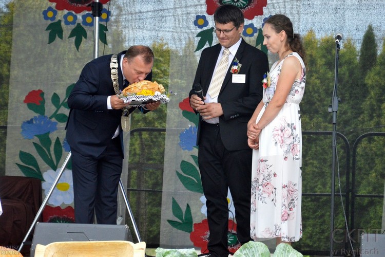 Burmistrz Ryglic i Starostowie Dożynek