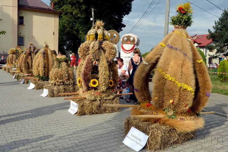 Wieńce dożynkowe