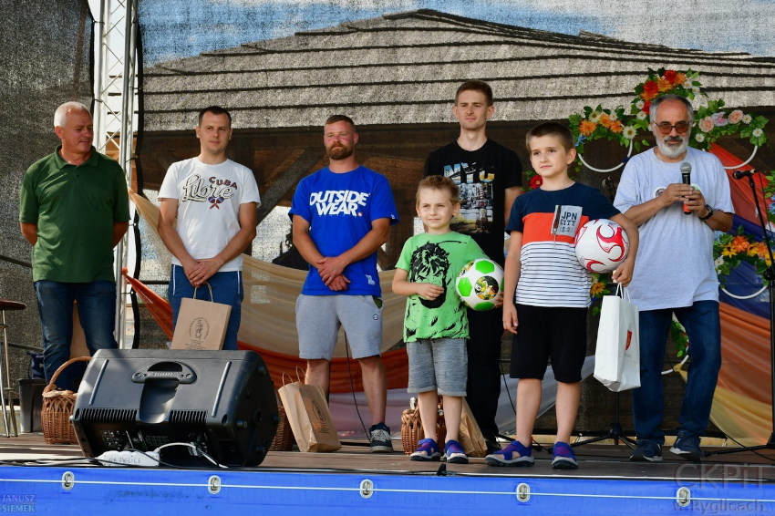 Grzybiarze na Kokoczu