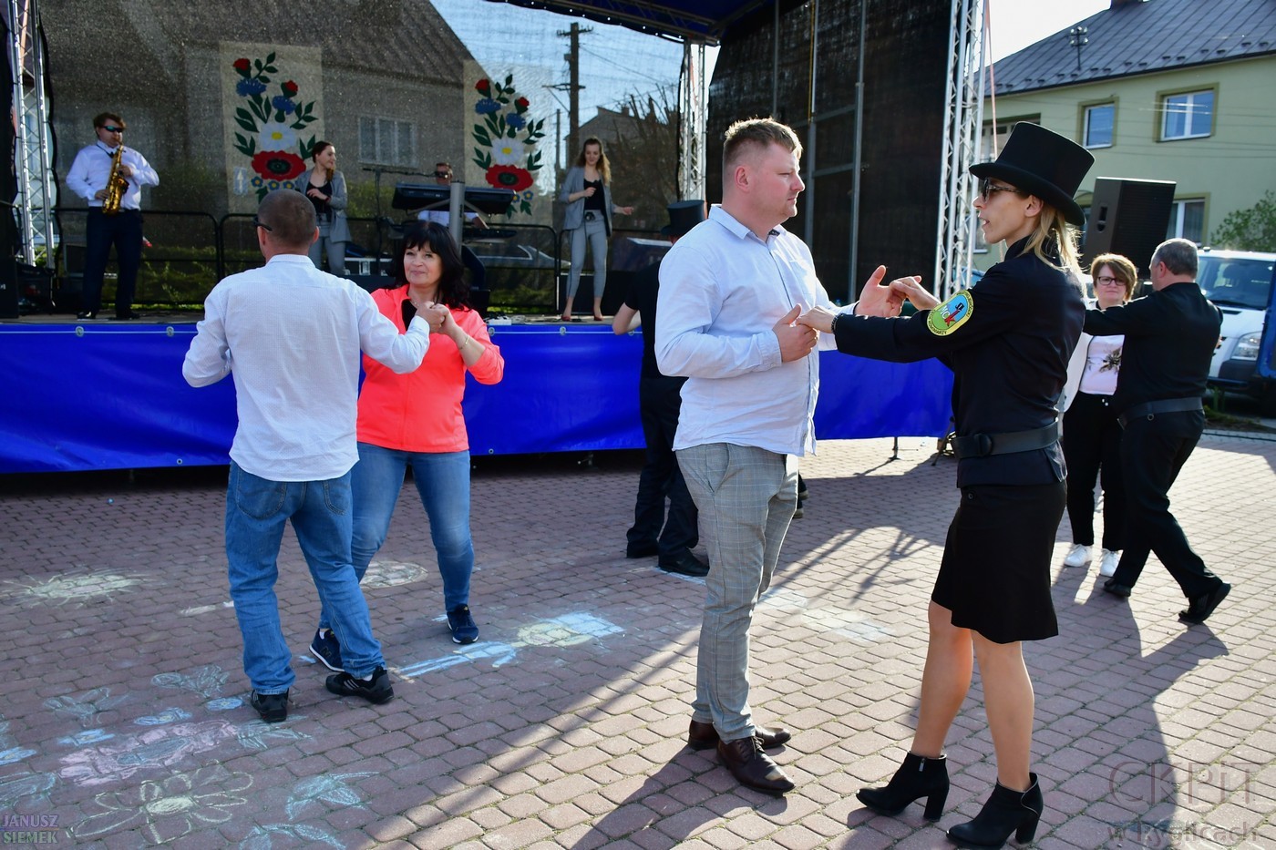 Zespół Hit Sanok i tańce publiczności
