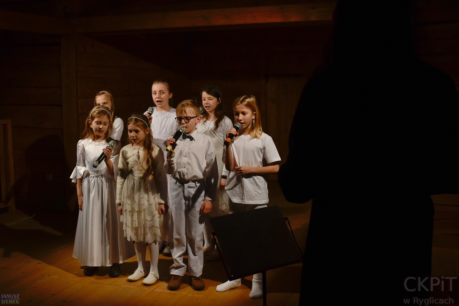 Uczestnicy zajęć muzycznych przy CKPiT w Ryglicach