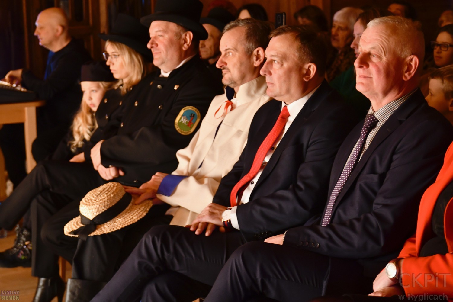 Zaproszeni goście i publiczność