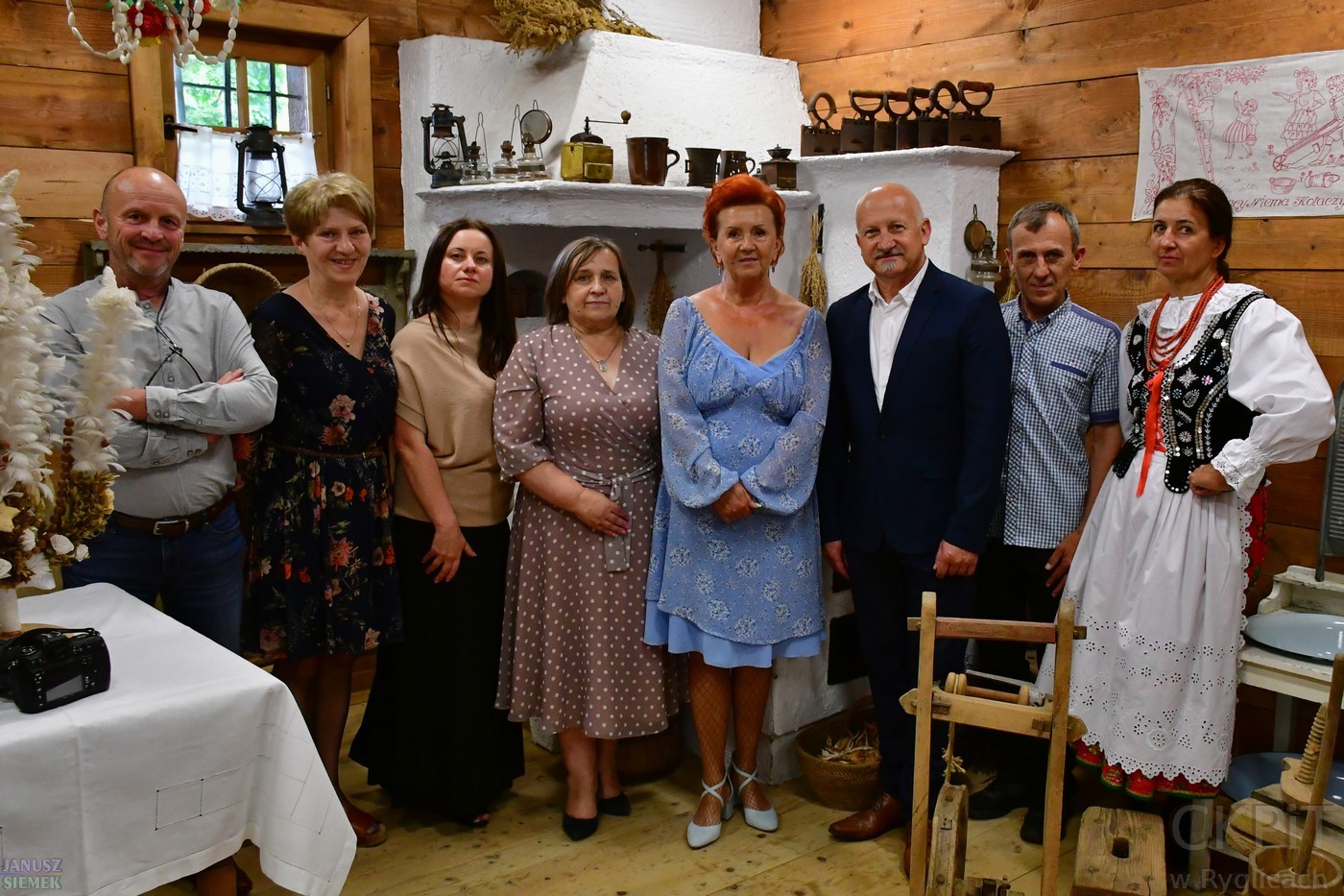 Dyrektor z pracownikami