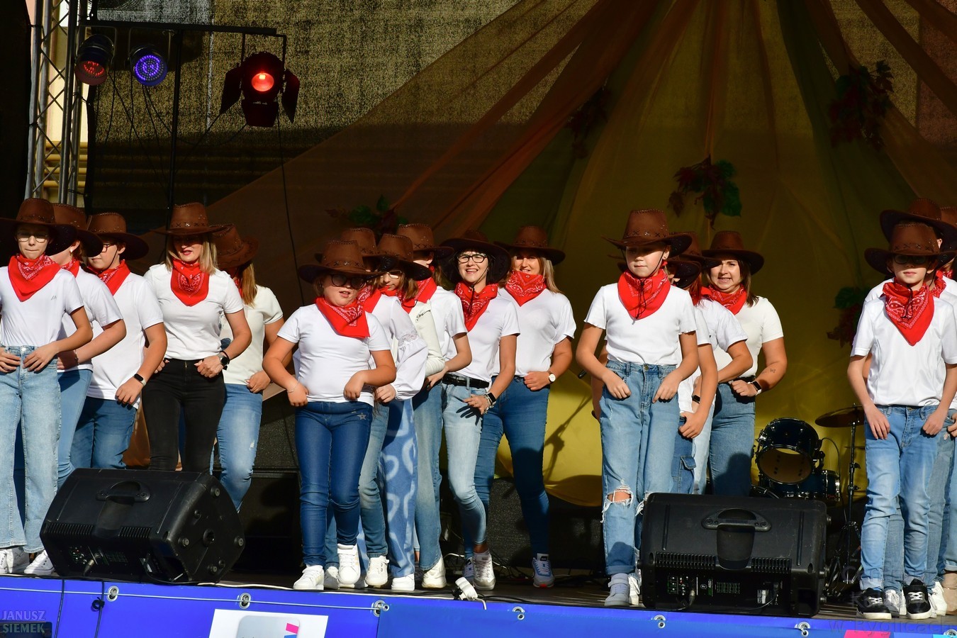 Jeden z występów na scenie