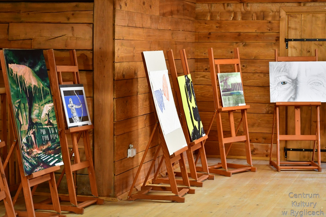 Fragment wystawy prac studentów