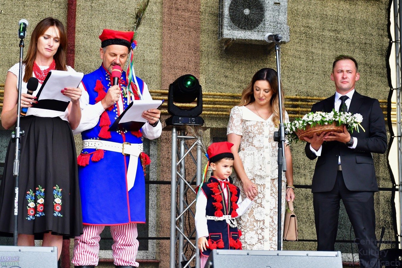 Starostowie dożynek