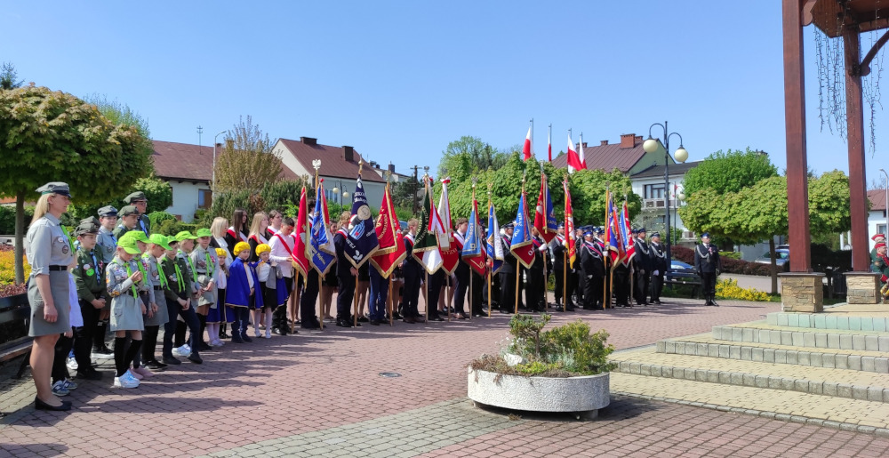 Uroczystości 3 Maja na Rynku w Ryglicach