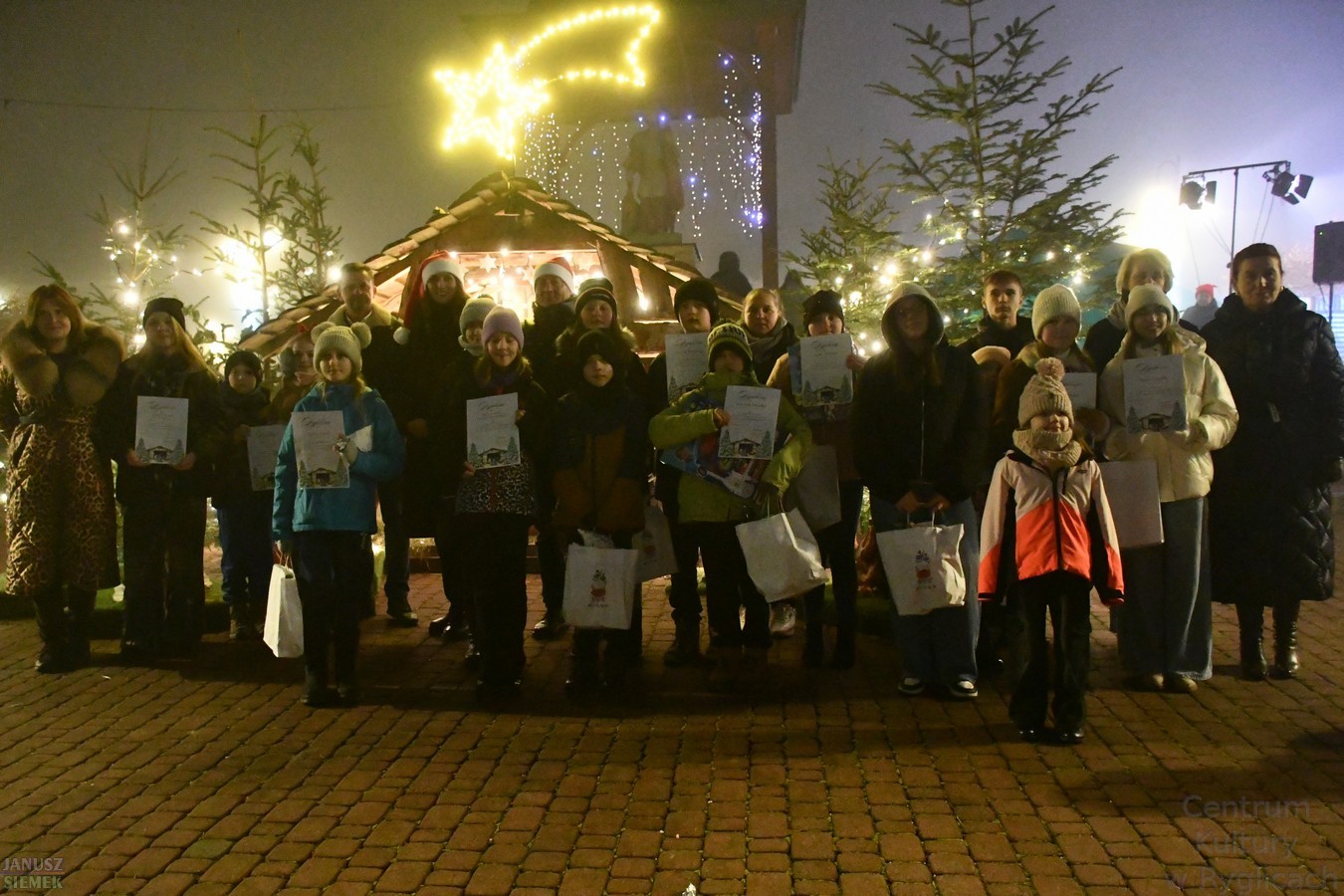 Laureaci konkursu "Szopki Bożonarodzeniowej"
