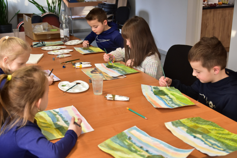 Dzieci podczas warsztatów