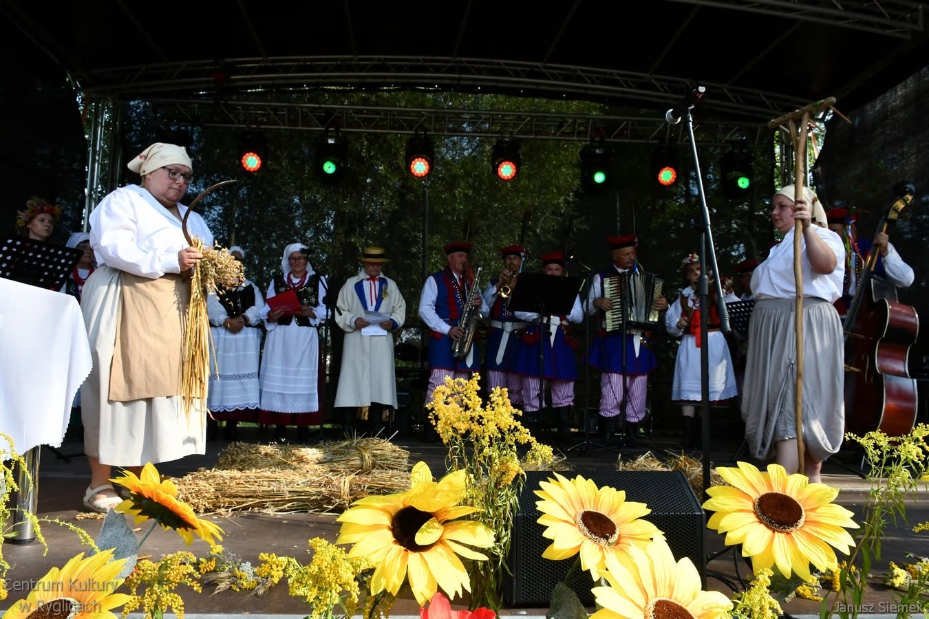 Obrzęd dożynkowy